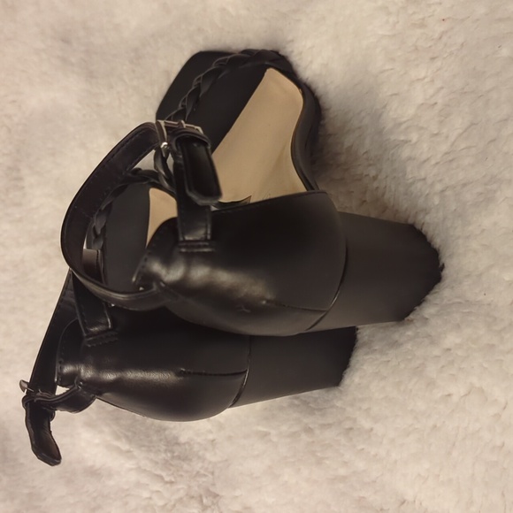 Nine West ankle strap heels - Picture 6 of 6